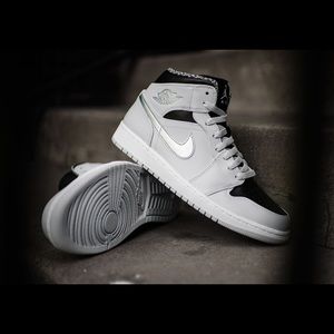 Nike Air Jordan 1 Mid